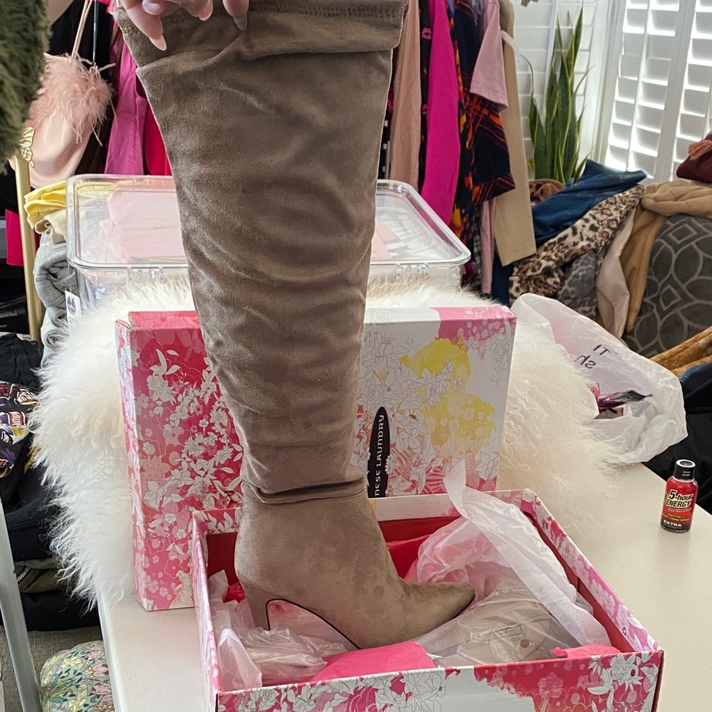 CHINESE LAUNDRY Taupe Knee-High Boots NIB! 🤎 - Picture 3 of 11